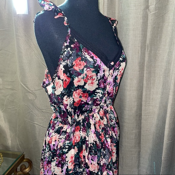 Forever 21 Floral Dress - Picture 2 of 10